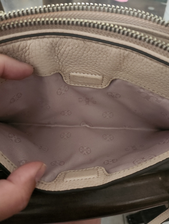 Tory Burch Kira Pebbled Leather Wallet Crossbody - Picture 5 of 8